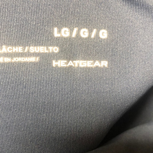 Fun workout top by under armor - Picture 7 of 8